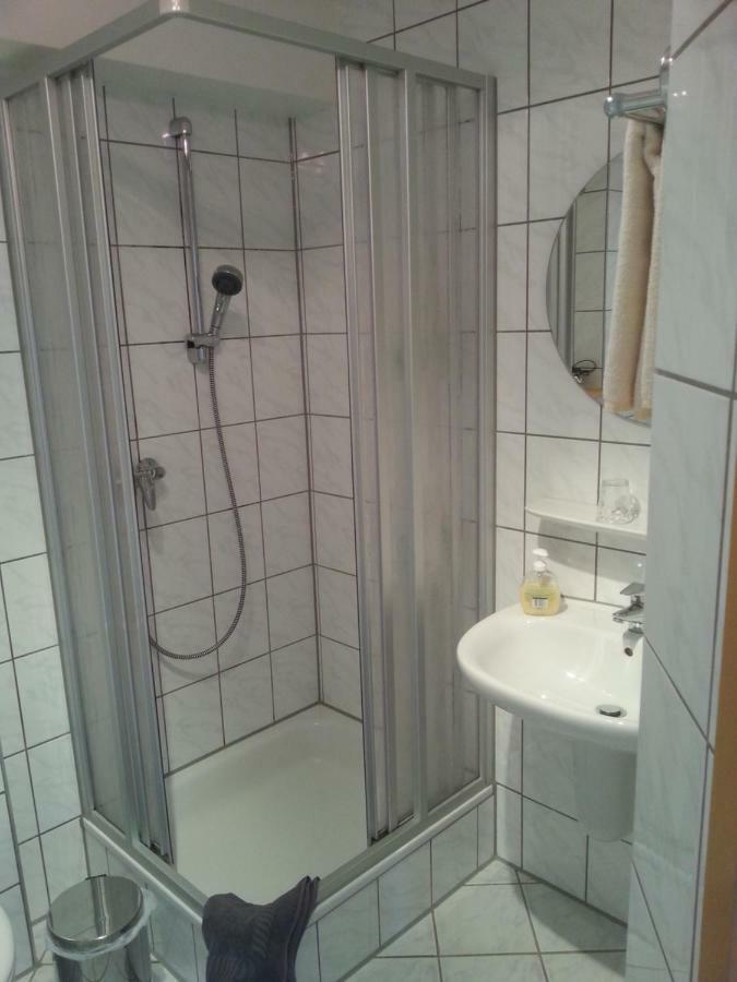Gaestehaus Im Tal 18 เฮลเลนธาล ภายนอก รูปภาพ